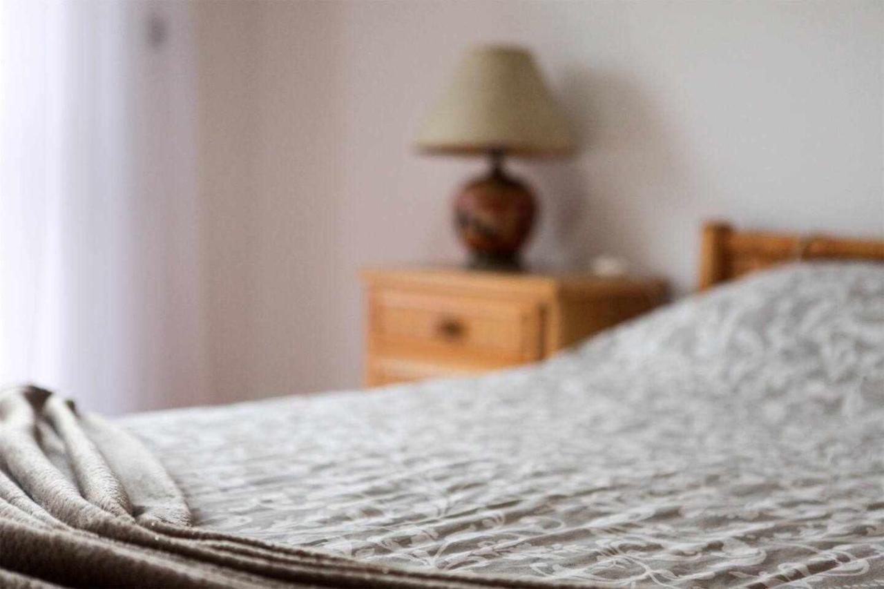 Апартаменты Apartamento Edumar Вила-ду-Конди Экстерьер фото